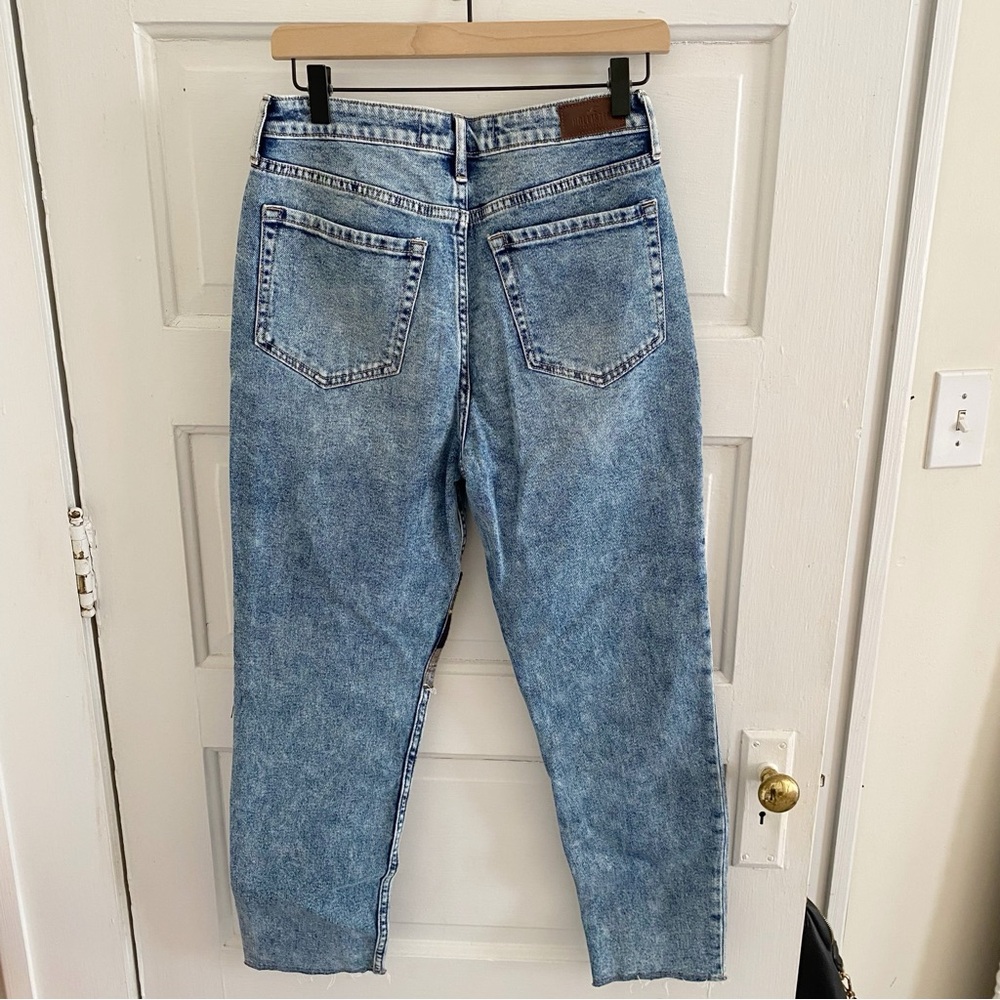 hollister ultra high rise mom jean distressed patched size 7/28 - Picture 2 of 9
